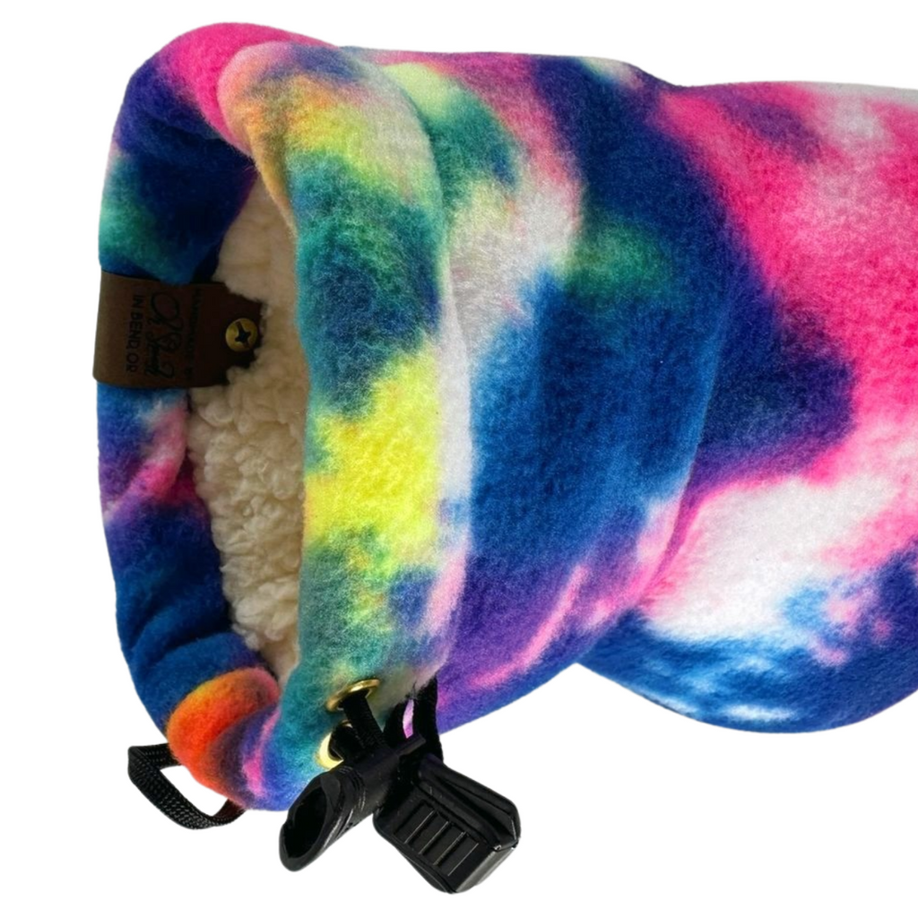 Close-up of Asteroid Jazz Giddyup Glove™ wrist design with snug, flexible fit.