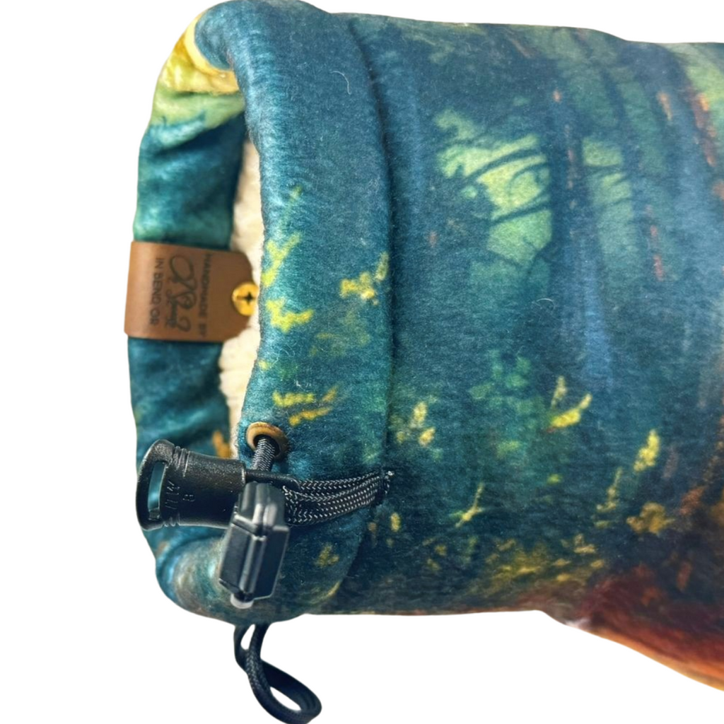 Back view of Bend Walk Your Own Way Giddyup Glove™ wrist showing fleece lining and secure fit