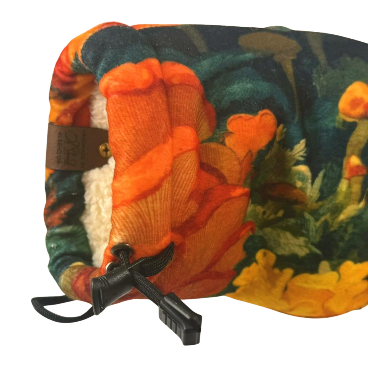 Close-up of Chanterelle Chorus Giddyup Glove™ wrist showing snug fit and insulated drink-holding mitten for cold weather