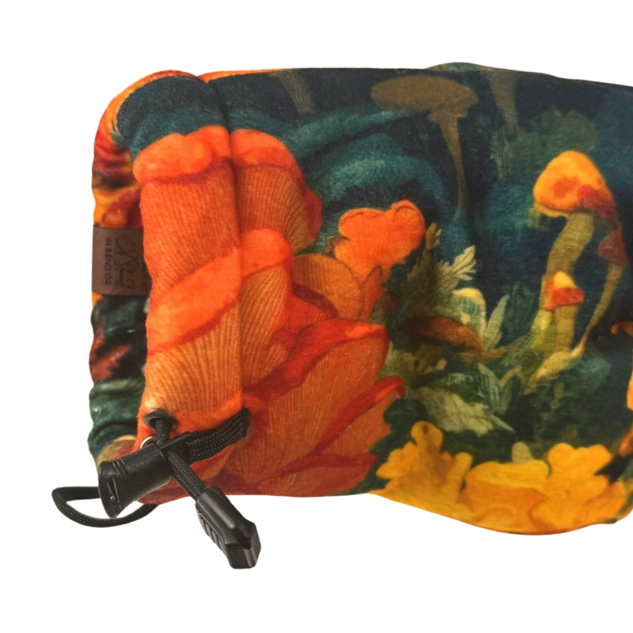 Close-up of Chanterelle Chorus Giddyup Glove™ wrist showing snug fit and insulated drink-holding mitten for cold weather