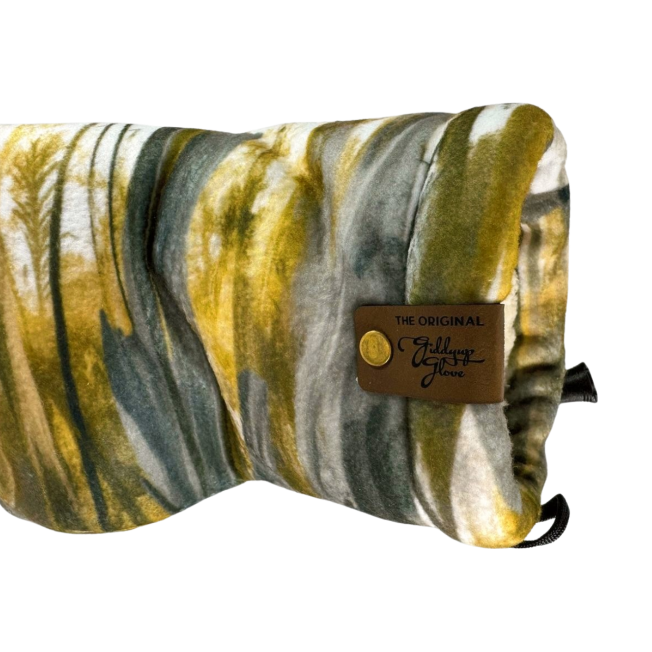 Close-up of Fowlplay Giddyup Glove™ wrist showing snug fit and insulated drink-holding mitten for winter outdoor use