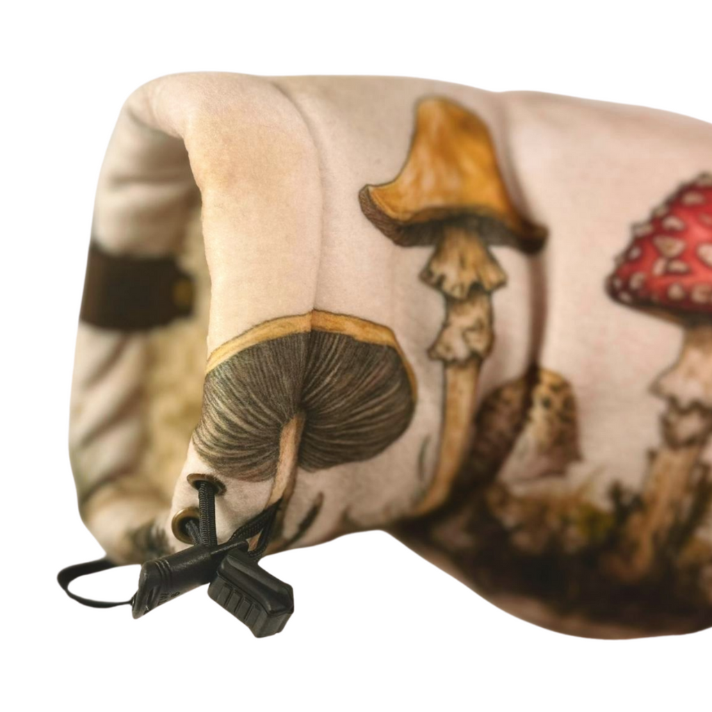 Close-up of Fungipedia Giddyup Glove™ wrist showing snug fit and insulated drink-holding mitten for cold weather