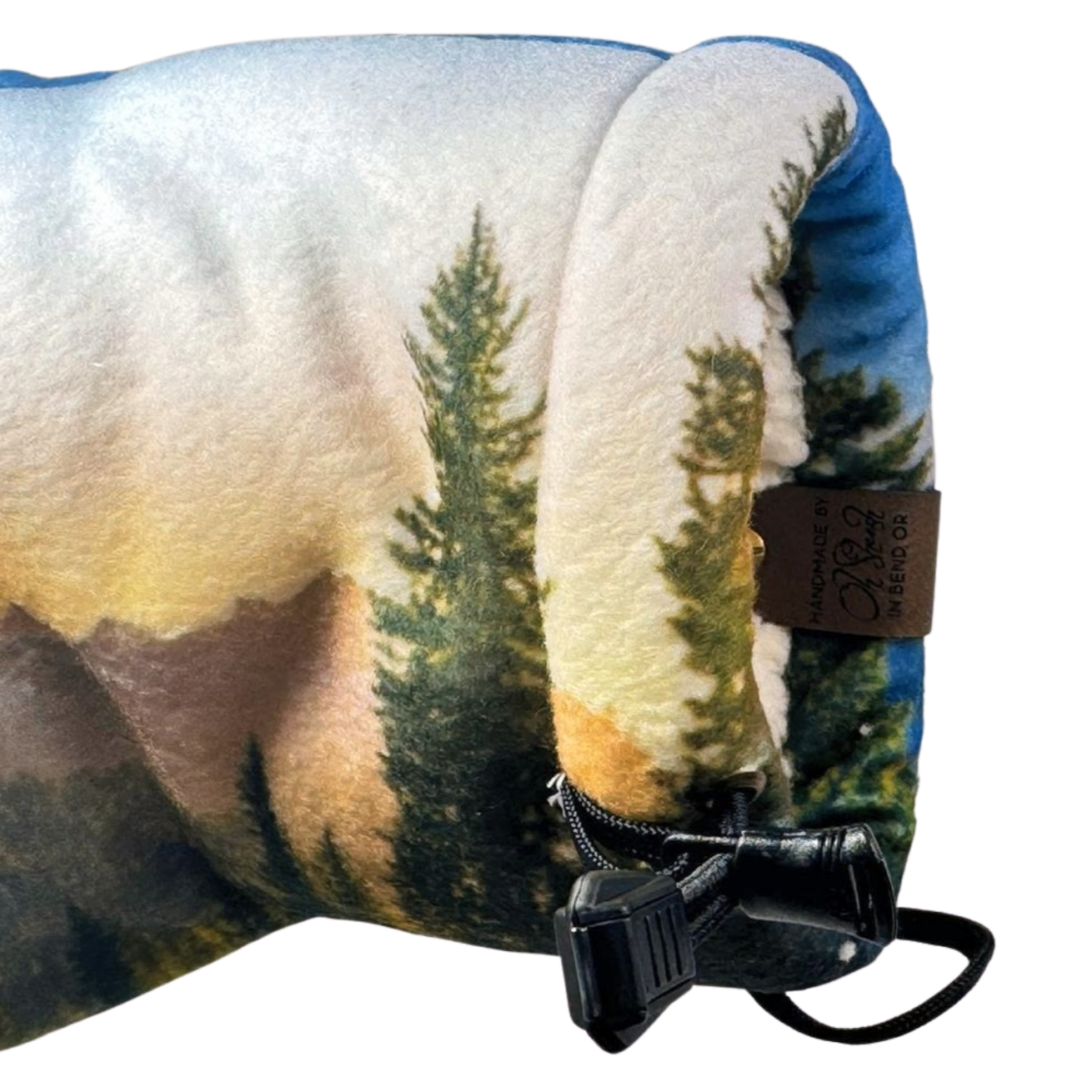 Close-up of Sunrise Summit Giddyup Glove™ wrist strap and insulated cuff, suitable for sidelines or après-ski